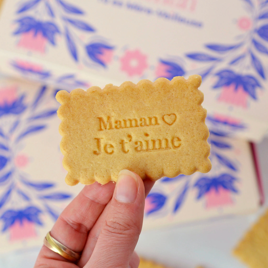Coffret de 24 biscuits - Maman tu es mère-veilleuse