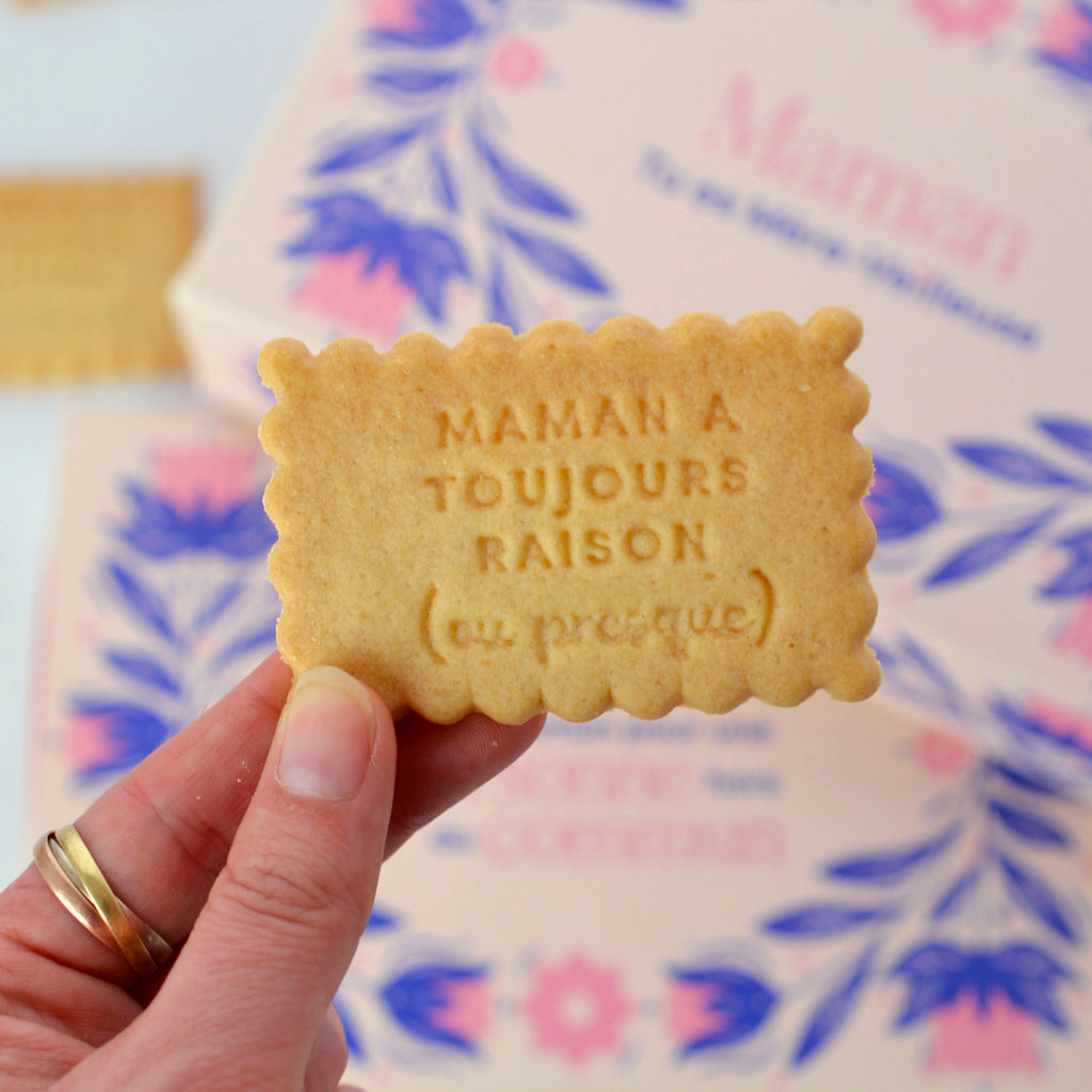 Coffret de 24 biscuits - Maman tu es mère-veilleuse