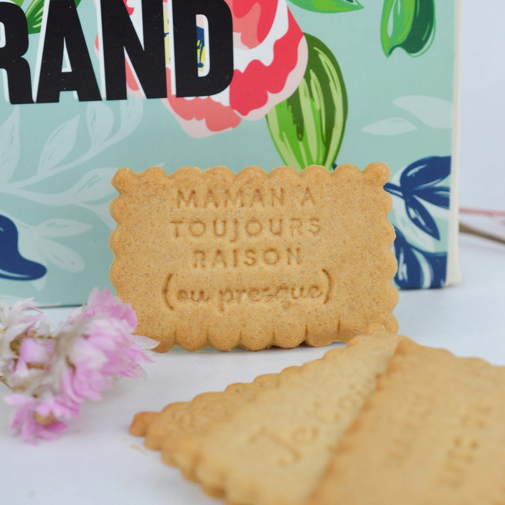 Le cadeau parfait fête des mères 🌸 : 24 biscuits drôles et unique pour dire 'Je t’aime' à maman, avec beaucoup d’humour. 🍪